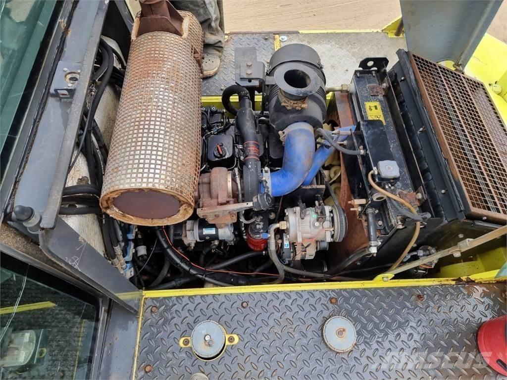 Ammann AP 240 Kumipyöräjyrät