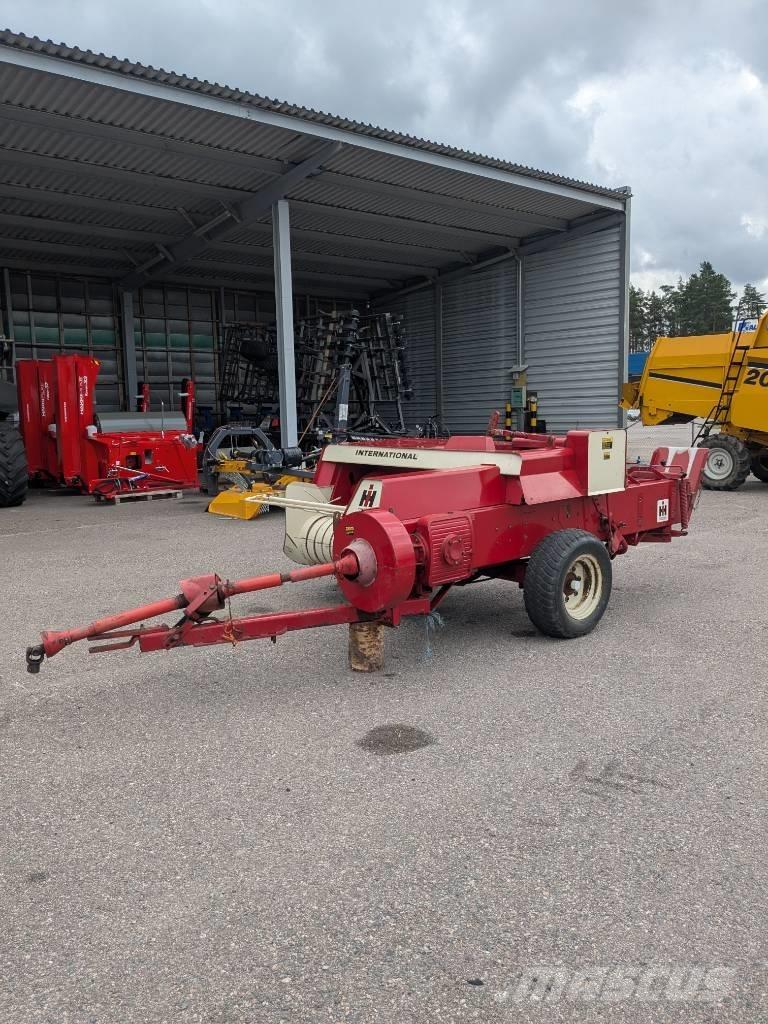 International 430 T Kanttipaalaimet