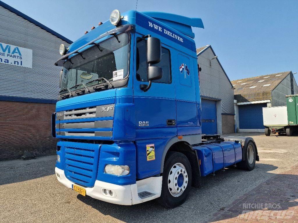 DAF XF105.460 Vetopöytäautot