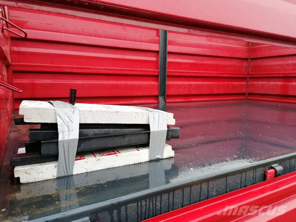 Tuhti WS100 Yleisperävaunut