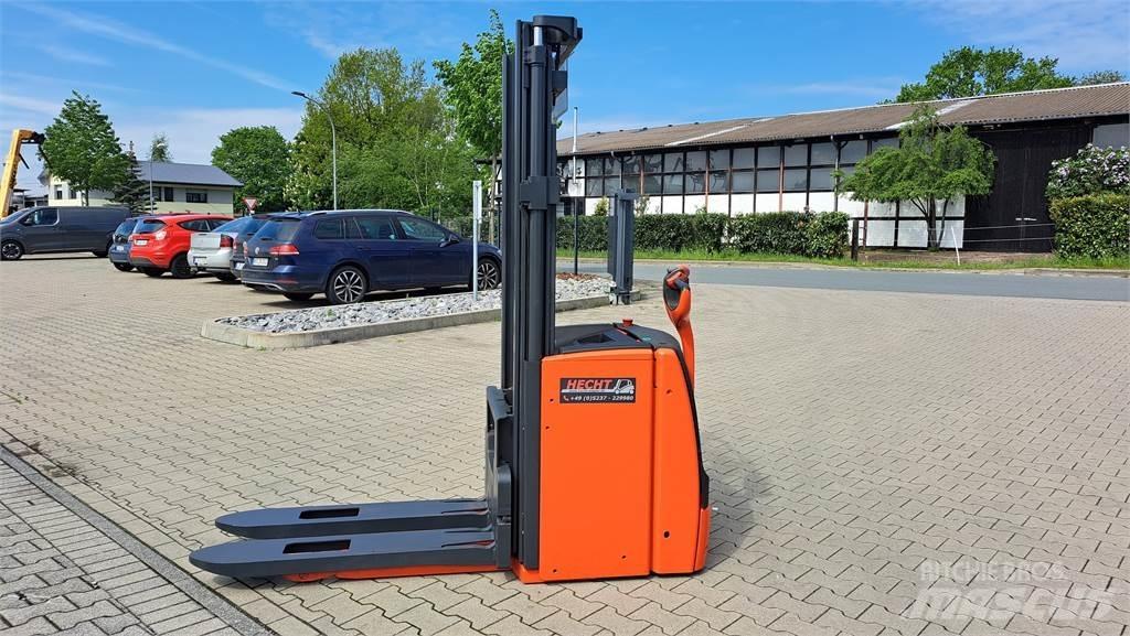 Linde L20 Käyden ajettavat pinoamistrukit