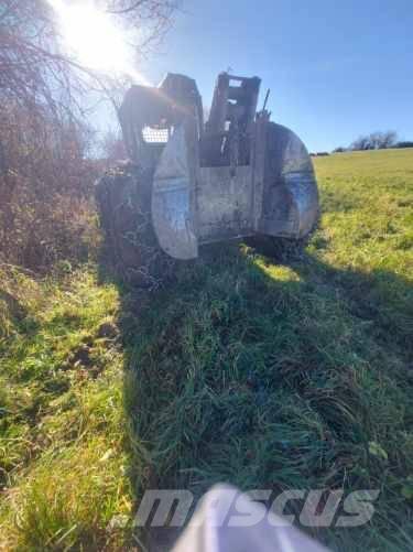 Timberjack 240C Juontokoneet