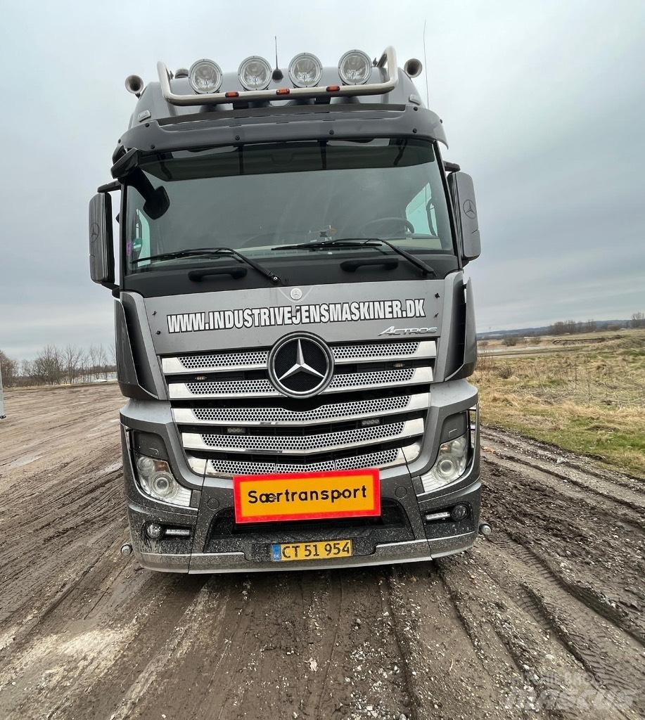Mercedes-Benz 4158 Vetopöytäautot