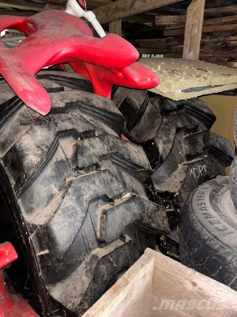 Fermec 860 Kaivurikuormaajat