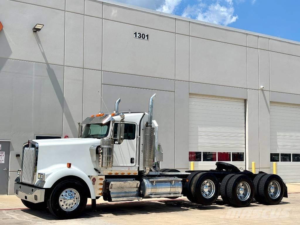 Kenworth W 900 Vetopöytäautot