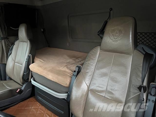 Scania R 730 Vetopöytäautot