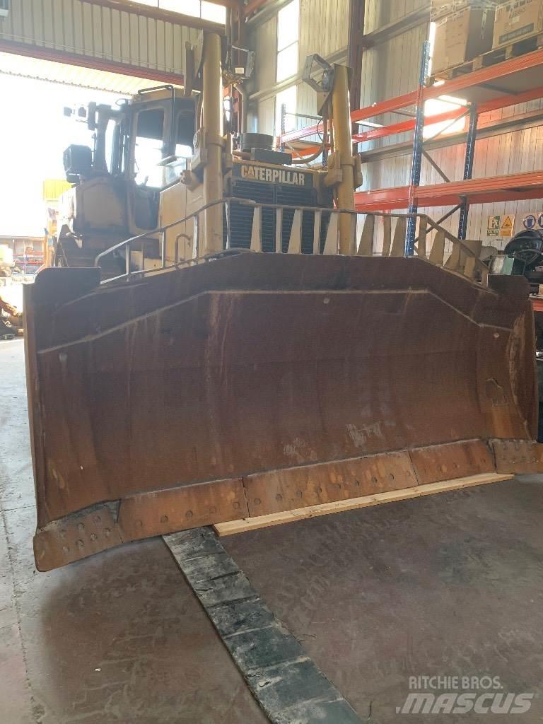 CAT D 8 R II Telaketjupuskutraktorit