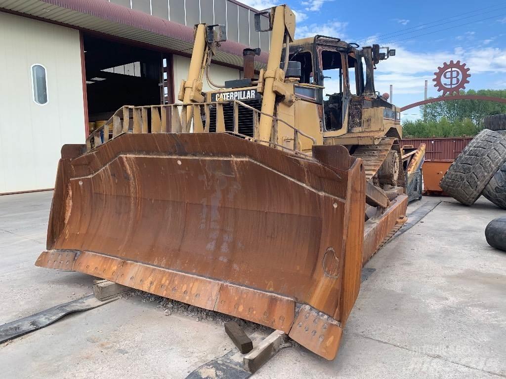 CAT D 8 R II Telaketjupuskutraktorit