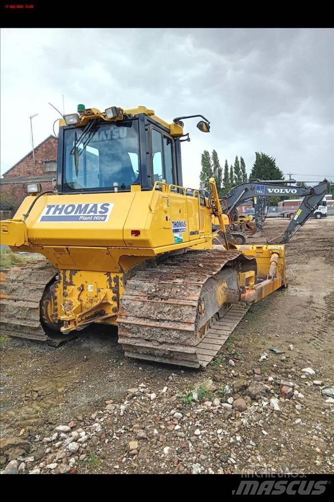 Komatsu D 65 PX-18 Telaketjupuskutraktorit