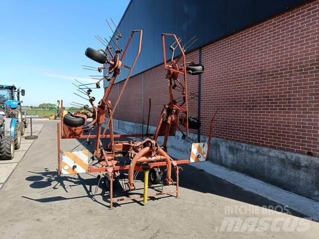 Kuhn GF6301 MH Pöyhimet ja haravat