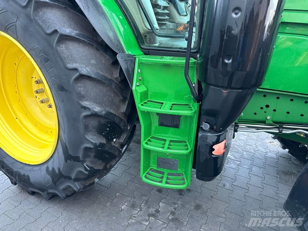 John Deere 6145 R Traktorit
