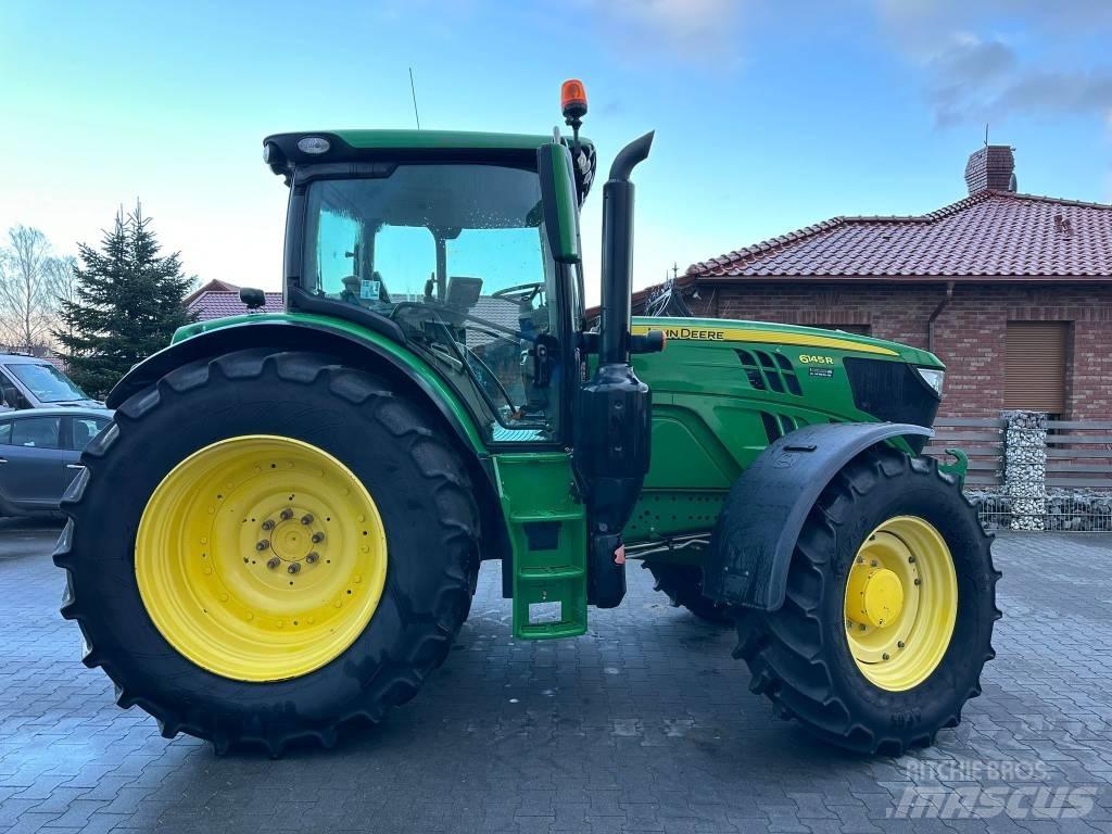 John Deere 6145 R Traktorit
