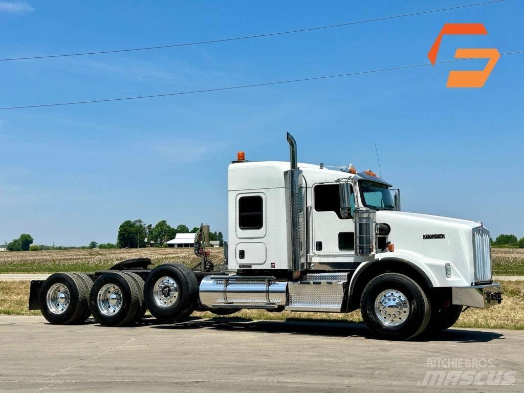 Kenworth T 800 Vetopöytäautot