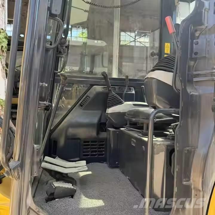Komatsu PC55MR Minikaivukoneet < 7t