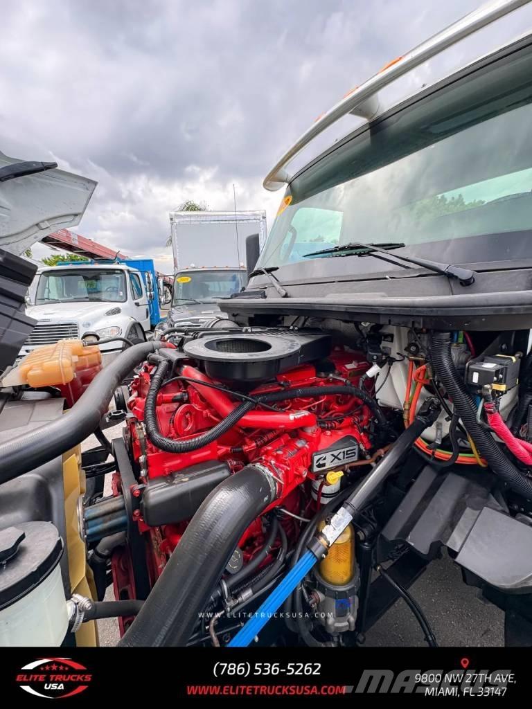 International LT Vetopöytäautot