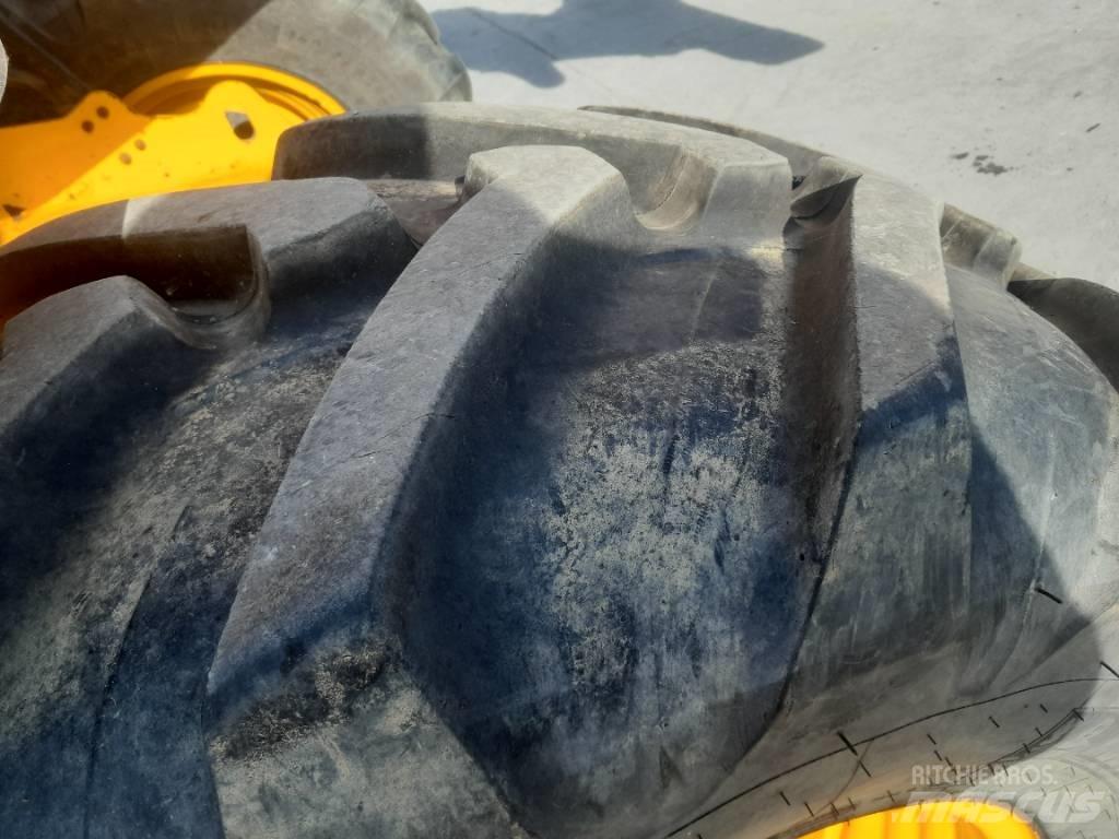 JCB TM 320 Maatalouskurottajat