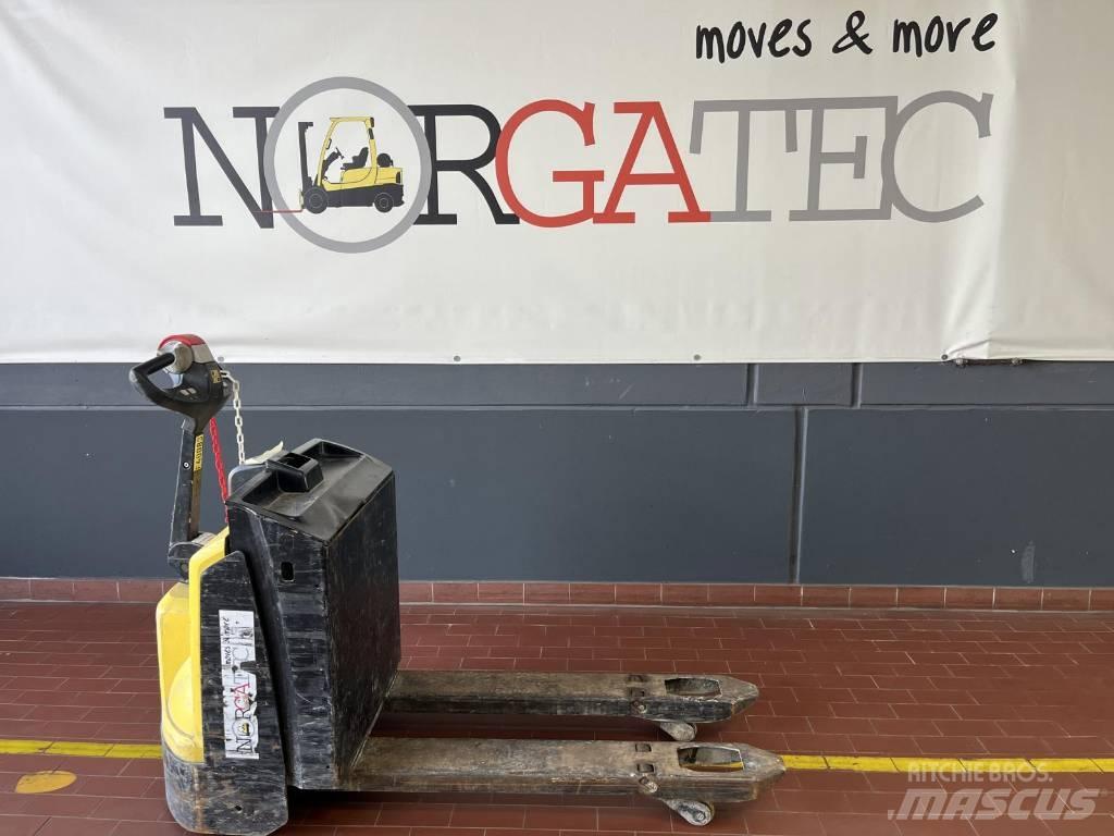 Hyster P1.8 Lavansiirtotrukit