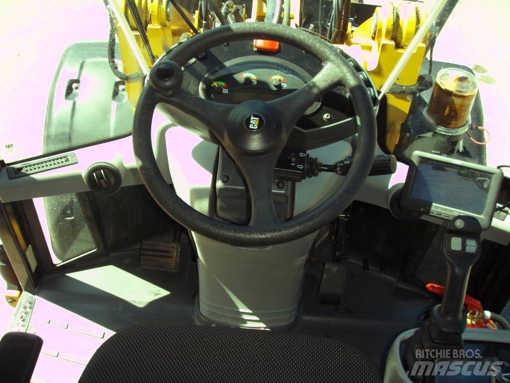 CAT 906 M Pyöräkuormaajat
