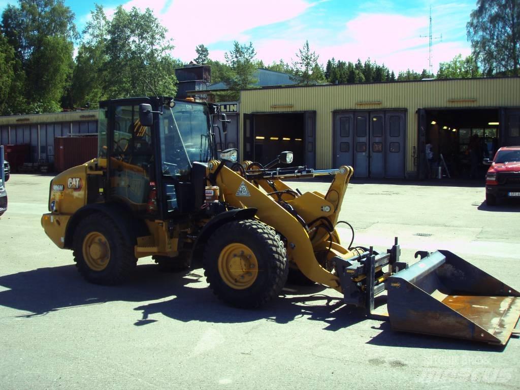 CAT 906 M Pyöräkuormaajat
