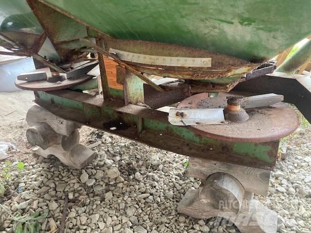 Amazone ZA-U 1500 Lannoitteenlevittimet
