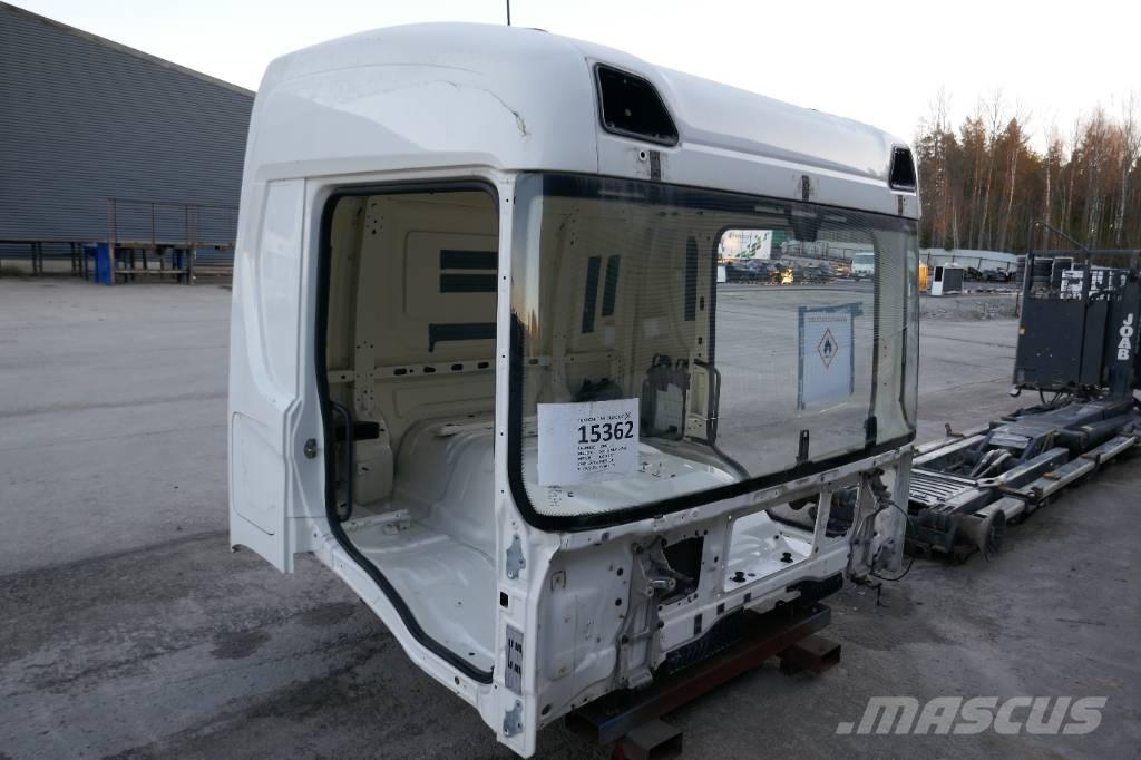 Scania P 410 Ohjaamot ja sisustat