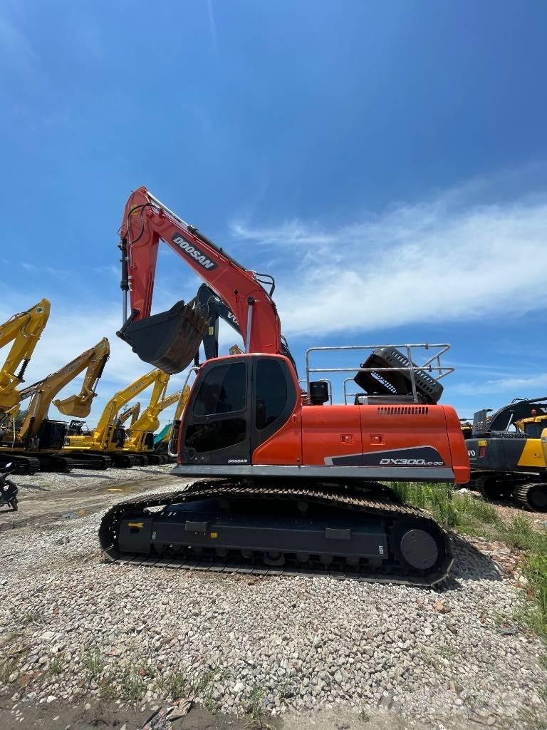 Doosan DX 300 LC Telakaivukoneet