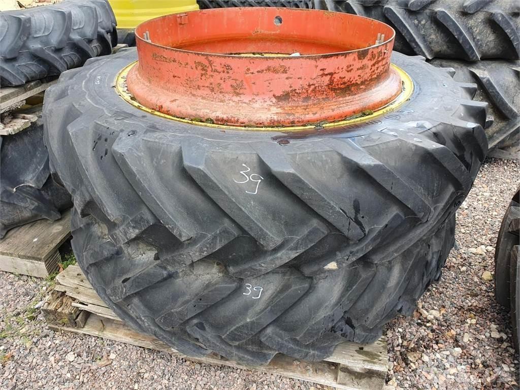 Goodyear 136-38 x2 Renkaat ja vanteet