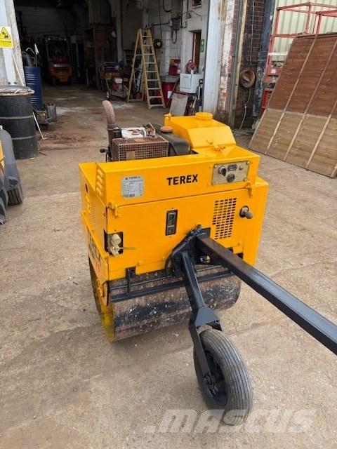 Terex MBR71 Yksivalssijyrät