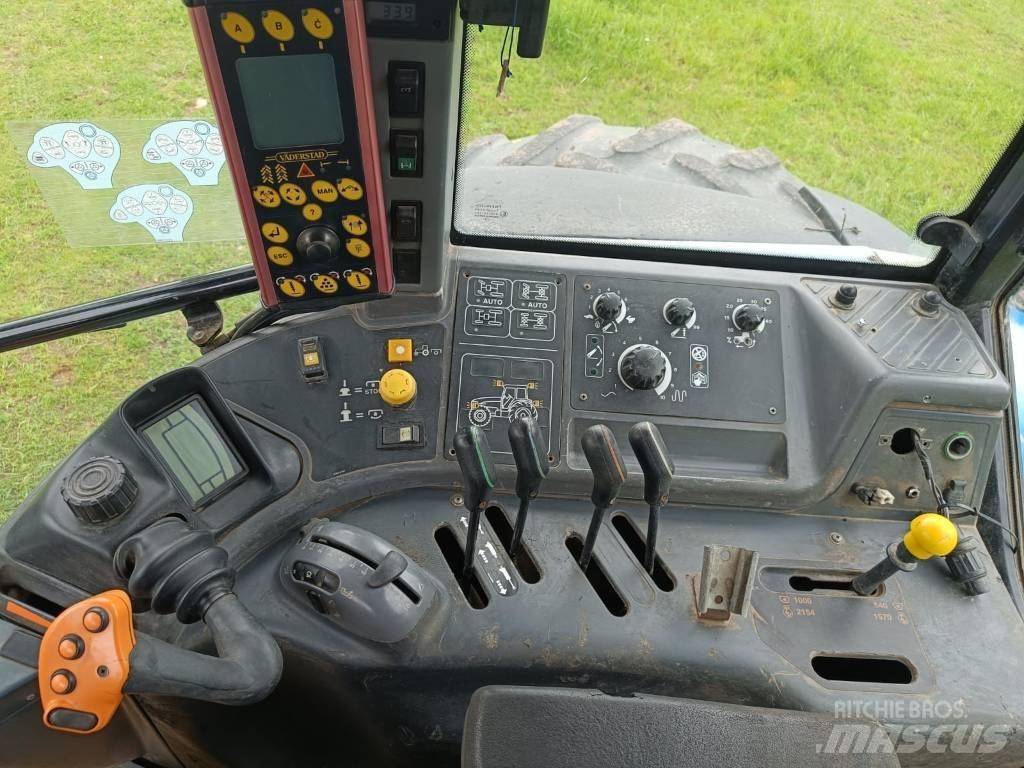 New Holland TM 190 Traktorit