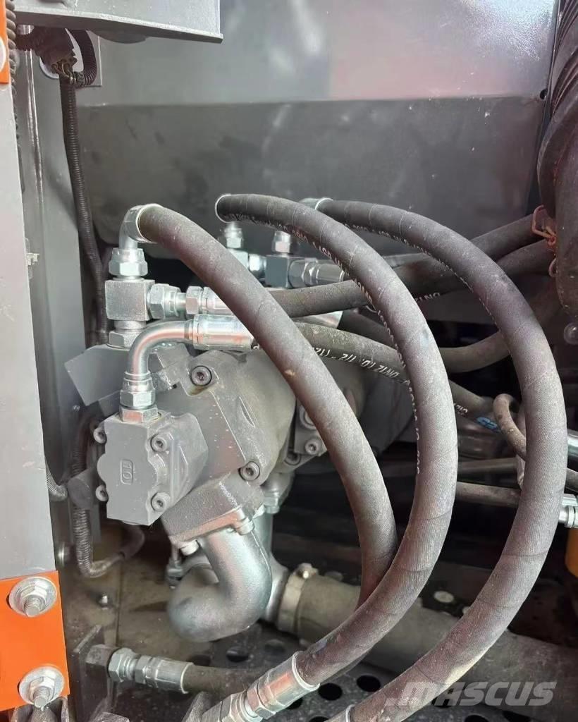 Hitachi 70 Telakaivukoneet