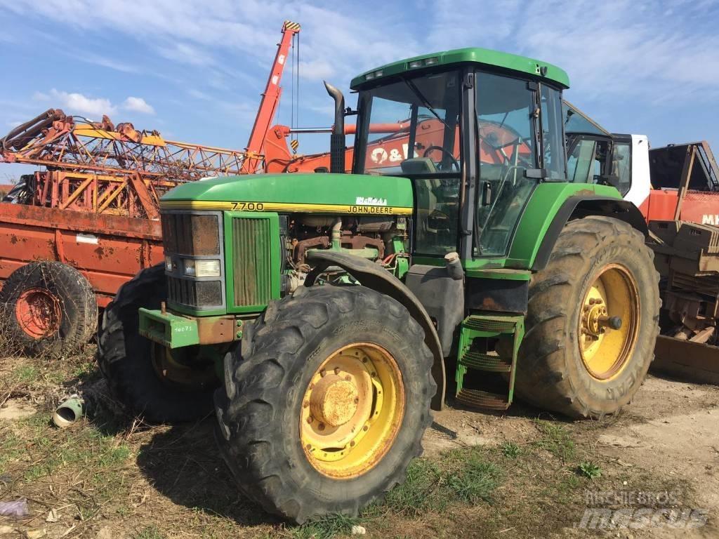 John Deere 7700 Traktorit