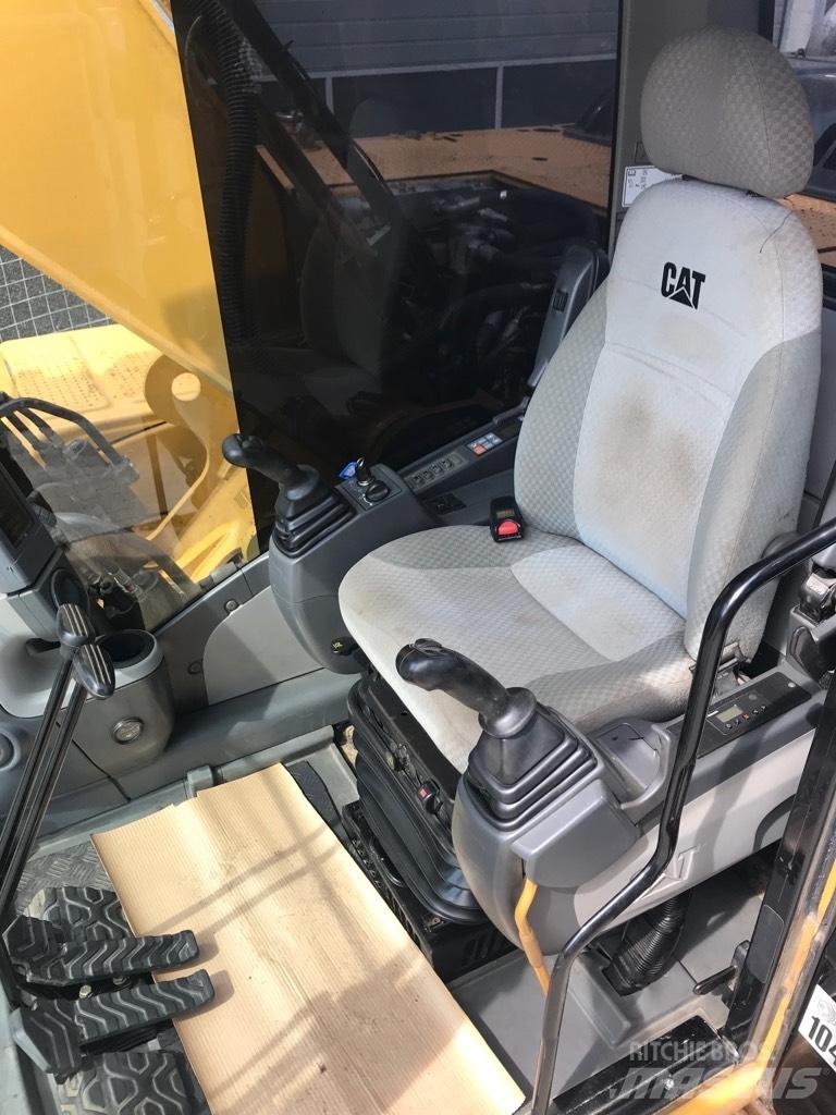 CAT 324D Telakaivukoneet
