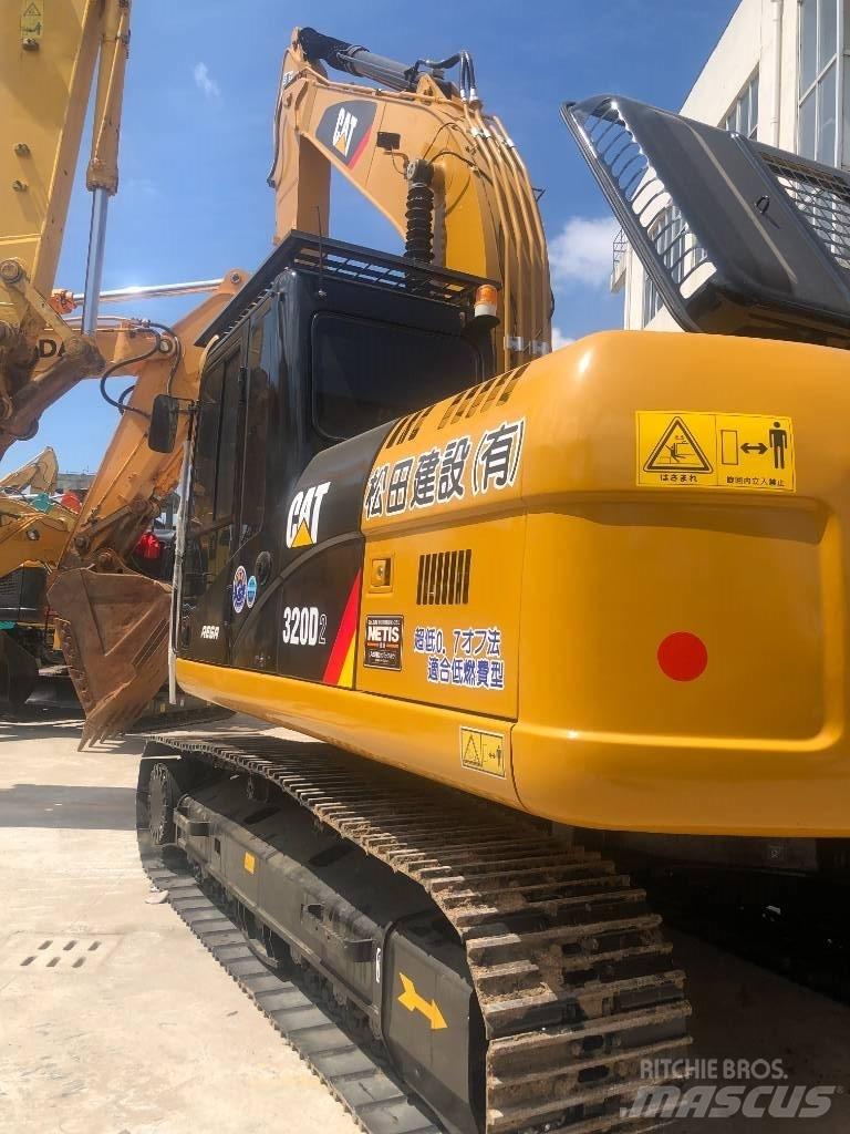 CAT 320 B L Telakaivukoneet