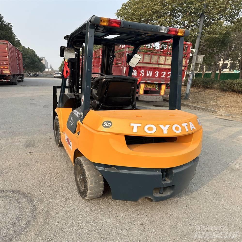 Toyota 62-7 FD N 30 Dieseltrukit