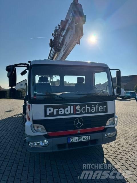 Böcker AK 32/1500 RT-nosturit