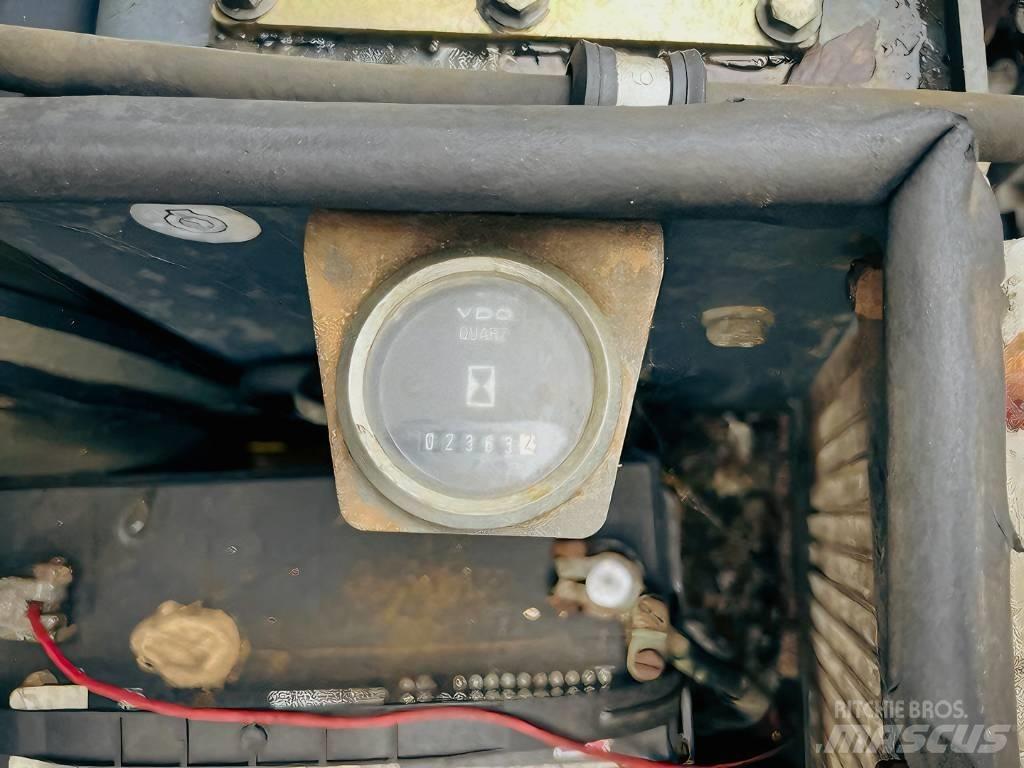 Bomag BW 100 AD-3 Tandemjyrät