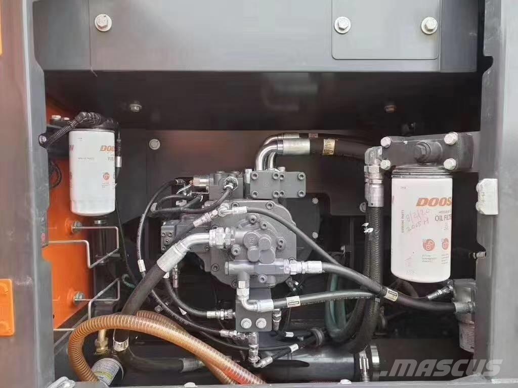 Doosan DX 225 LC Telakaivukoneet