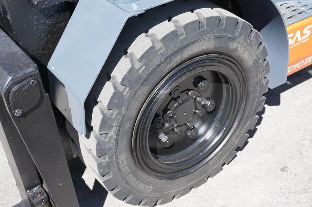 Toyota 52-8FDJF35 Dieseltrukit