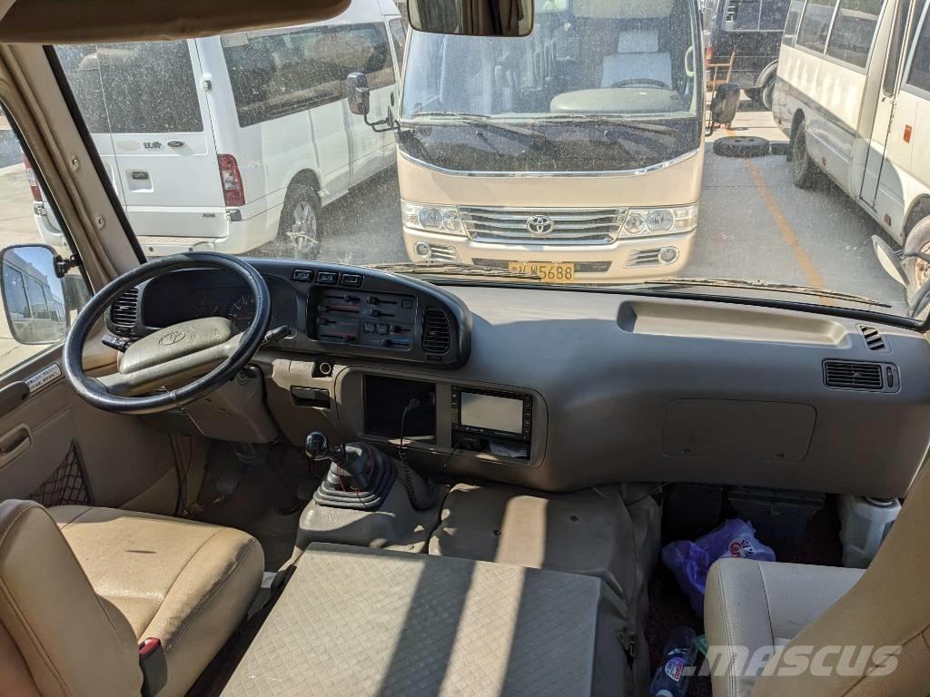 Toyota Coaster Bus Minibussit