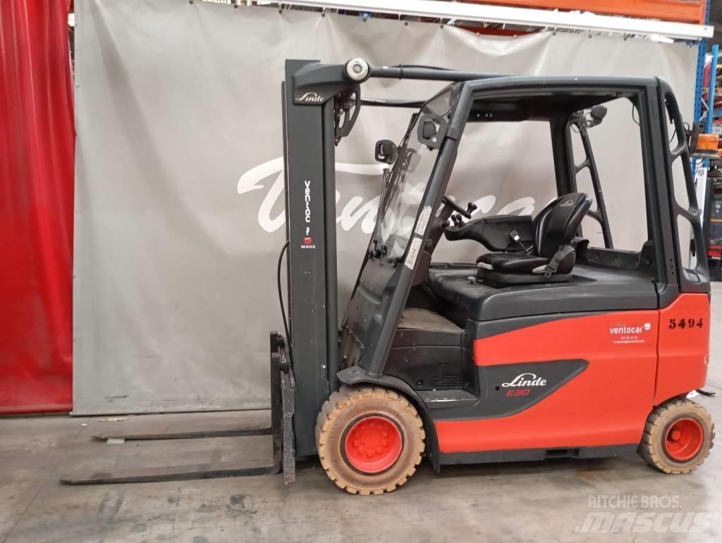 Linde E 30 Sähkötrukit