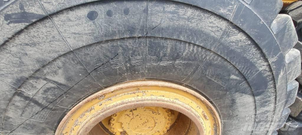 Volvo A 25 F Dumpperit