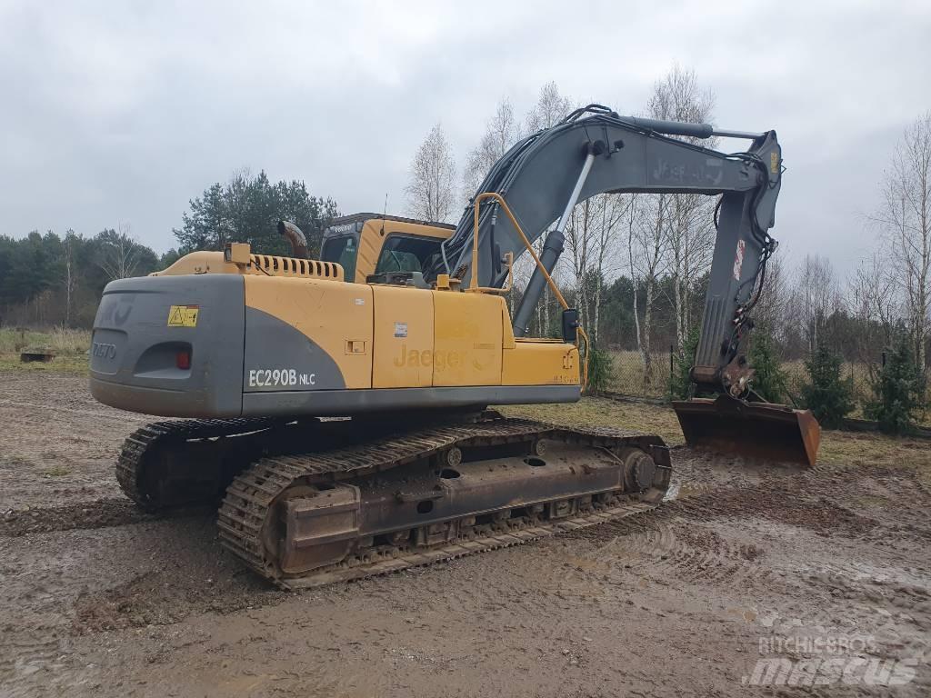 Volvo 290 Telakaivukoneet