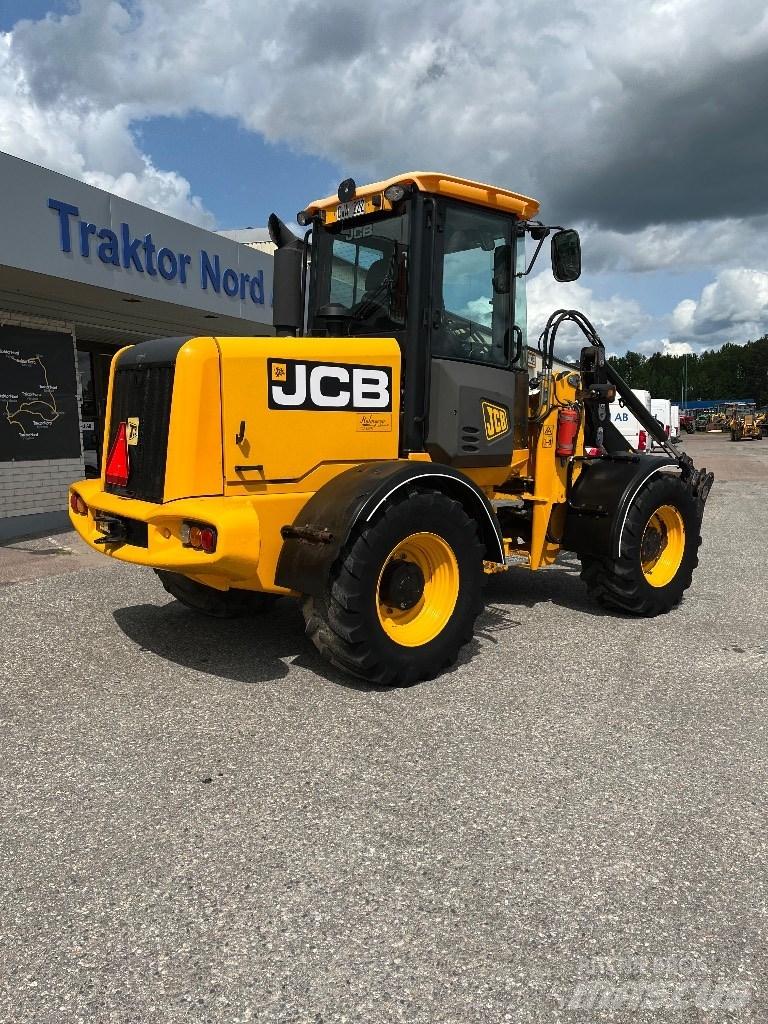 JCB 411 HT 6400 Tim Pyöräkuormaajat