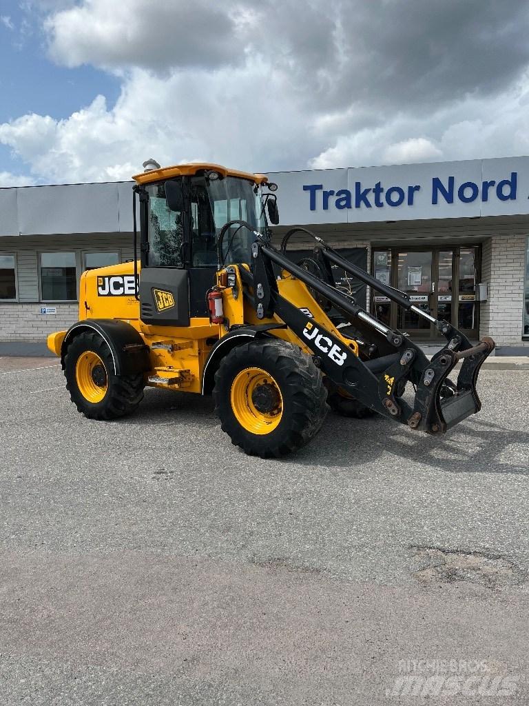 JCB 411 HT 6400 Tim Pyöräkuormaajat