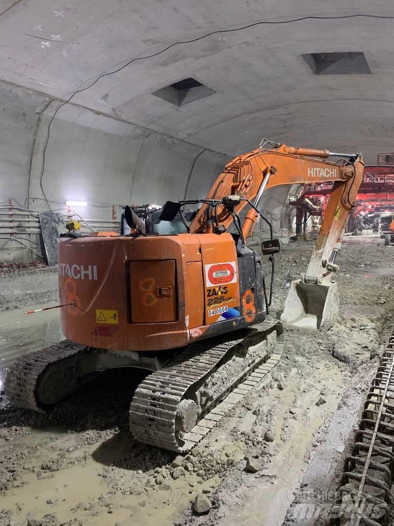 Hitachi ZX225US-5A Muut koneet