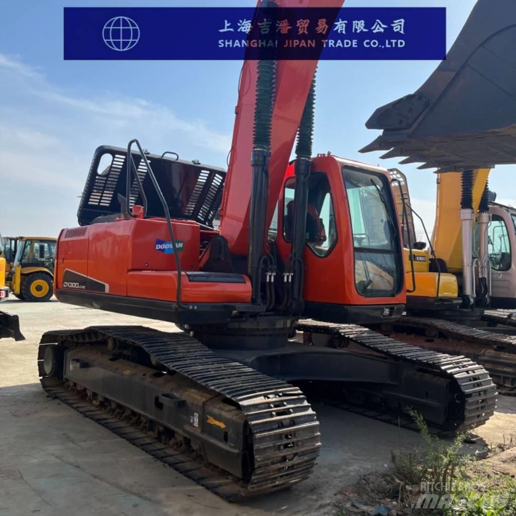 Doosan DX 300 Telakaivukoneet
