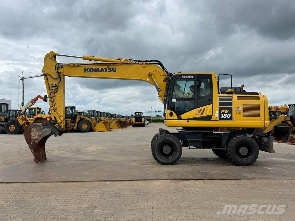 Komatsu PW180-11 Pyöräkaivukoneet