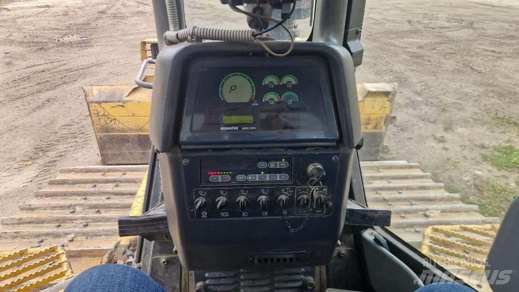 Komatsu D 61 PX-15 Telaketjupuskutraktorit