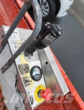 SkyJack SJ III 3219 Saksilavat