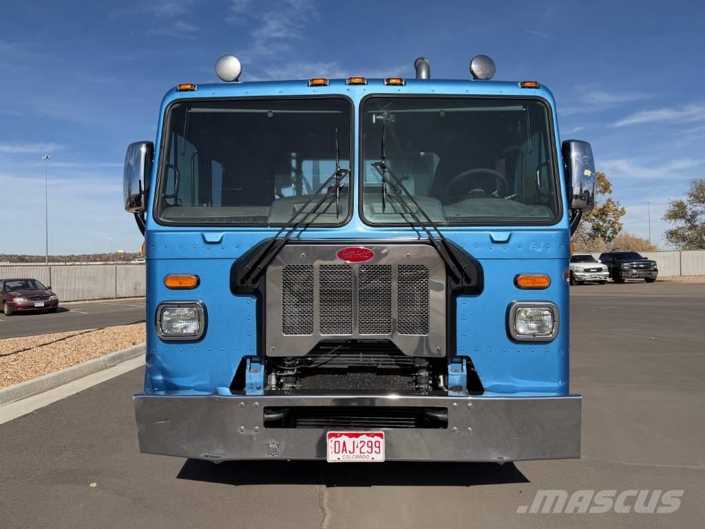 Peterbilt 320 Vaihtolava-autot